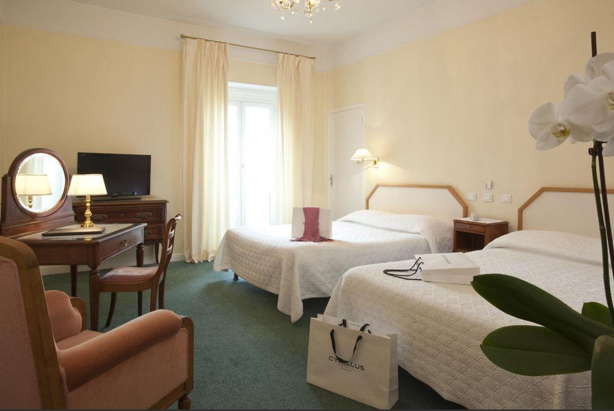 Logis Hotel Royal Saint-Mart Royat Eksteriør billede