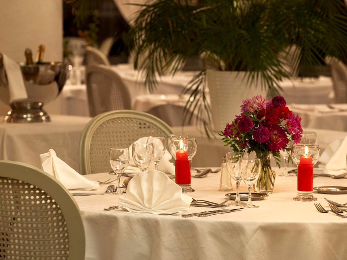 Logis Hotel Royal Saint-Mart Royat Eksteriør billede