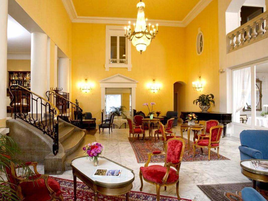 Logis Hotel Royal Saint-Mart Royat Eksteriør billede