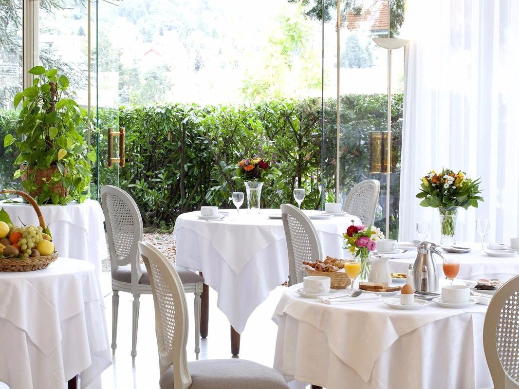 Logis Hotel Royal Saint-Mart Royat Eksteriør billede