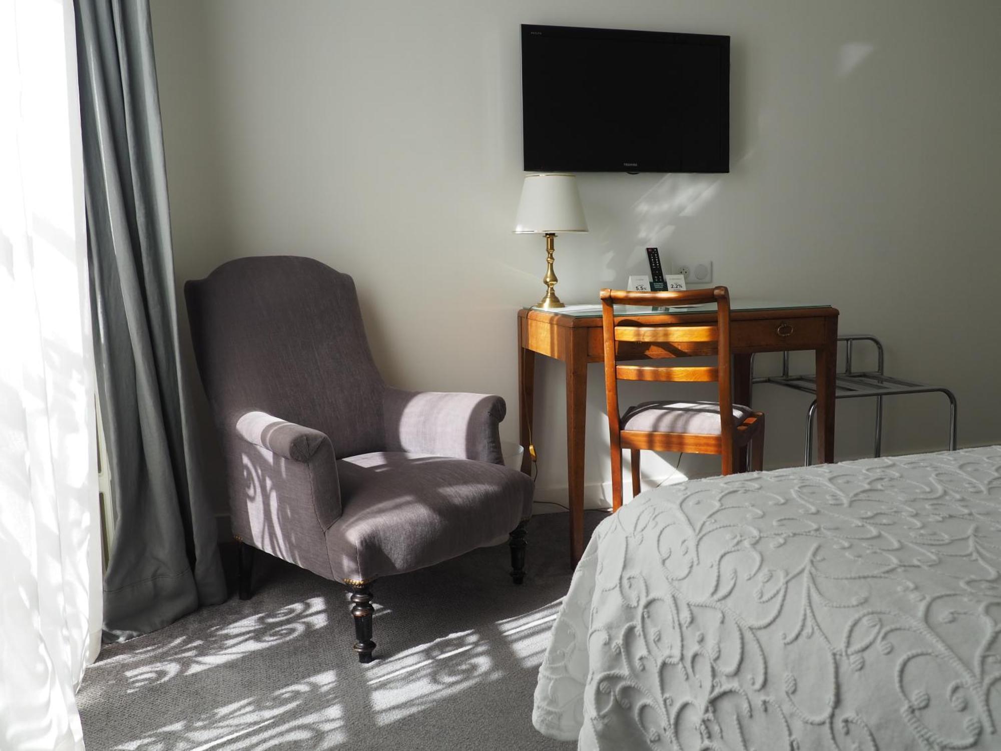 Logis Hotel Royal Saint-Mart Royat Eksteriør billede