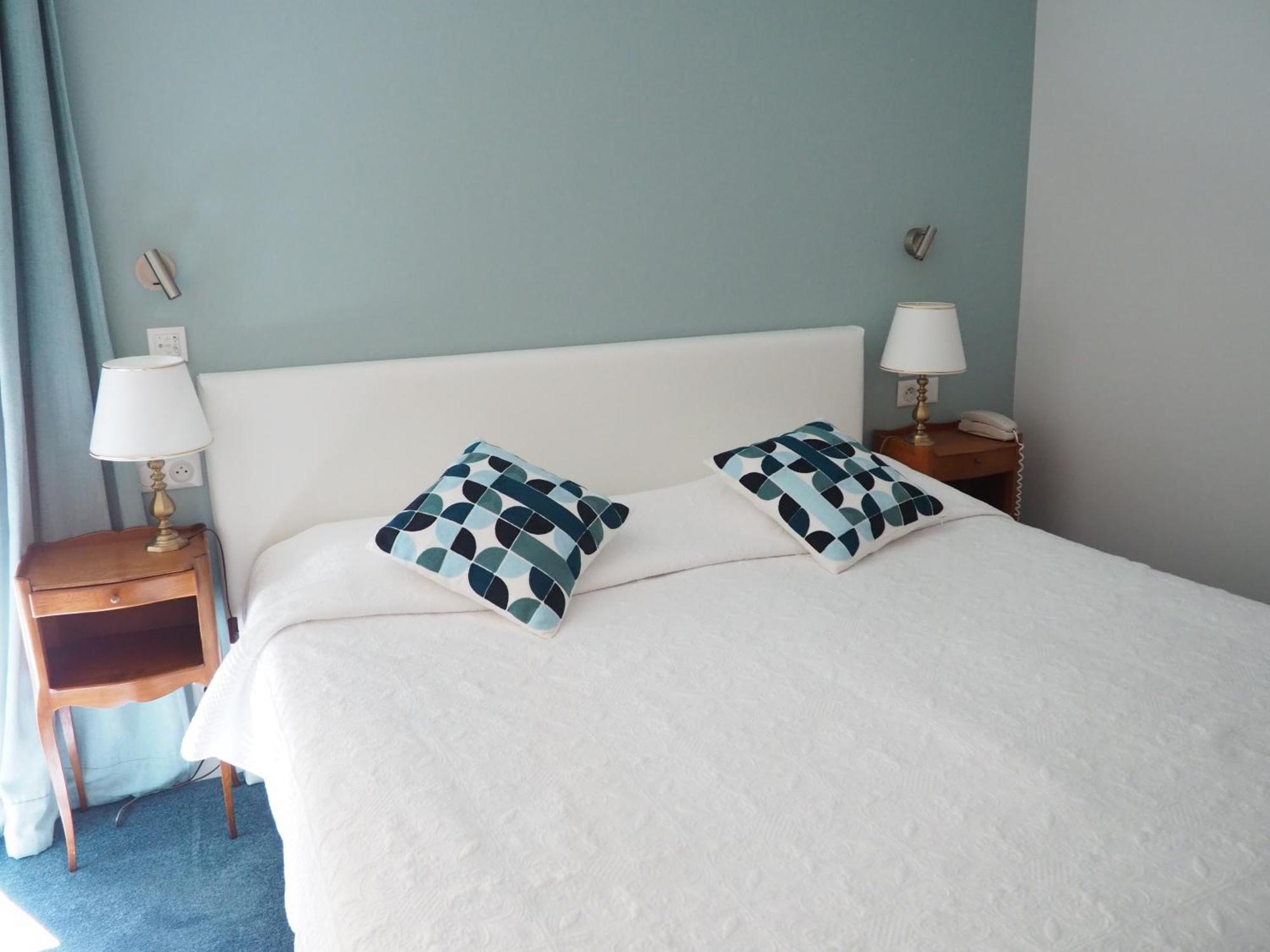 Logis Hotel Royal Saint-Mart Royat Eksteriør billede