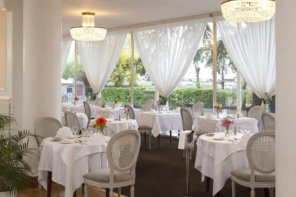 Logis Hotel Royal Saint-Mart Royat Eksteriør billede