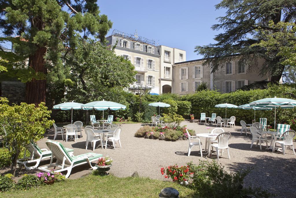 Logis Hotel Royal Saint-Mart Royat Eksteriør billede