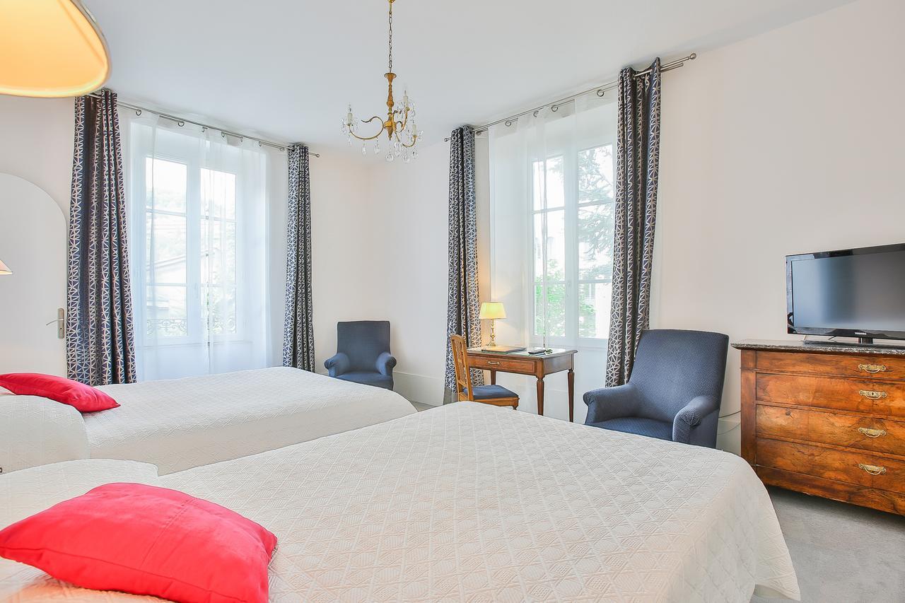 Logis Hotel Royal Saint-Mart Royat Eksteriør billede